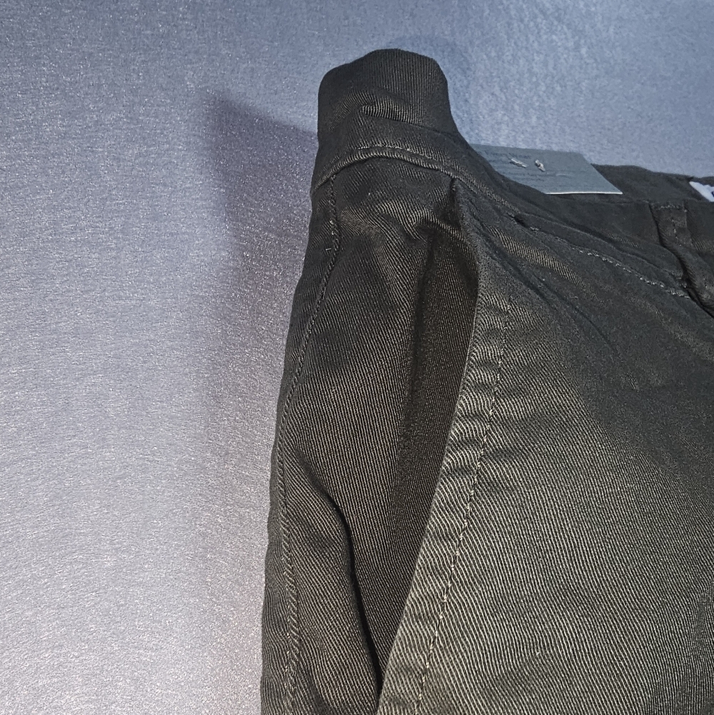 Goodfellow & Co Men's Khaki Chinos in Olive - Picture 4 of 11
